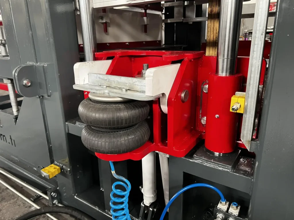 ZIM-1025-CONCRETE-BLOCK-MACHINE-5_00-scaled